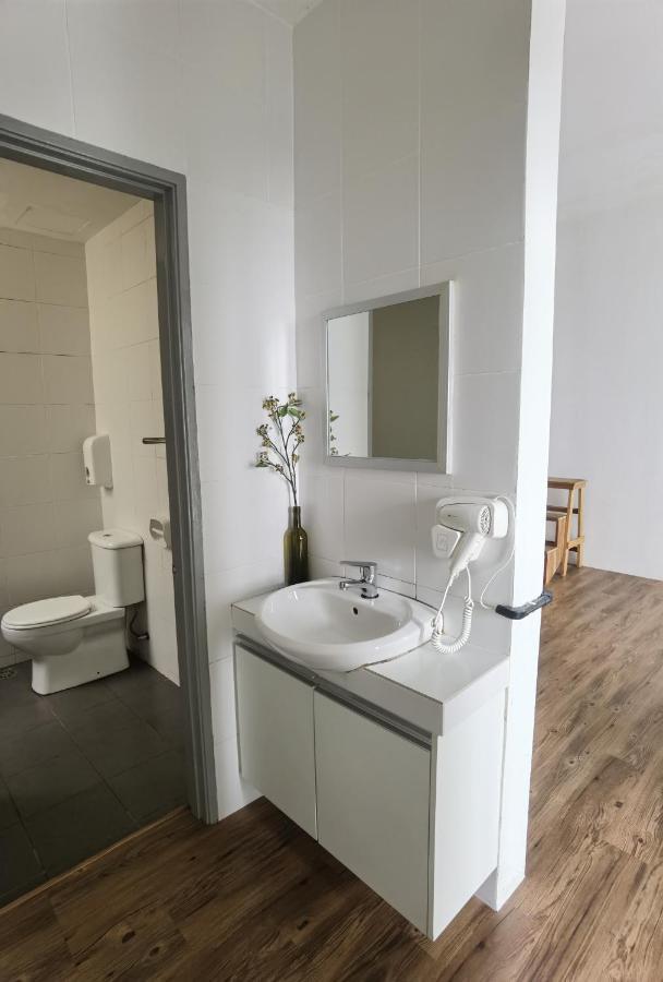 Apartment G - 2br Family Barrington Night Market - 3 *